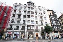 Vivienda de 3 Dormitorios En Abando