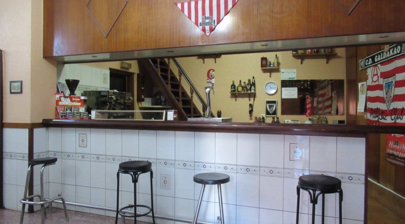 Gran Bodega Bar De 139m2 En Alquiler En Galdakao Centro