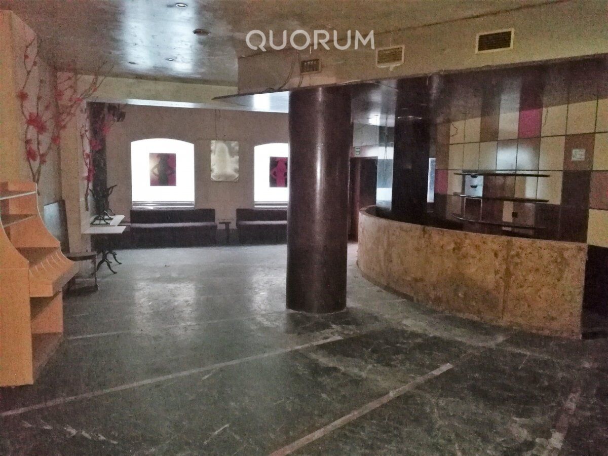 PRECIO REBAJADO. Local Comercial En Campo Volantín