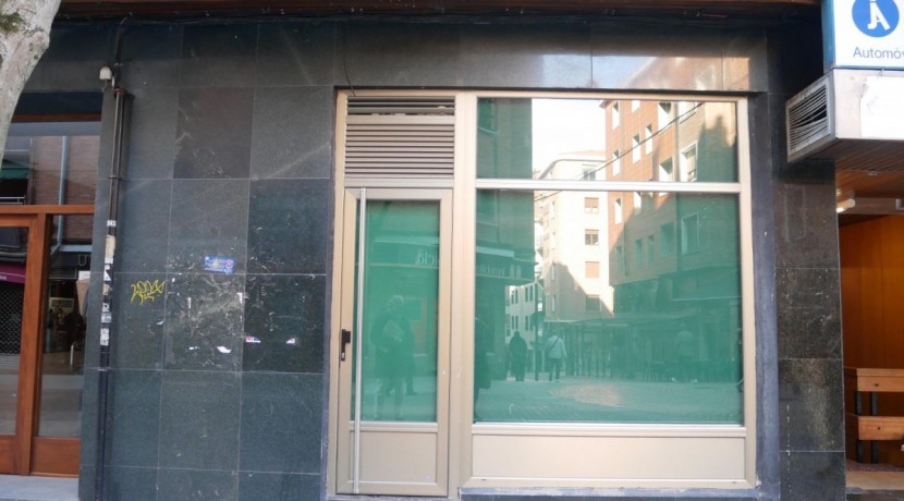 Local Comercial En Pleno Centro Con Cámara de Frío