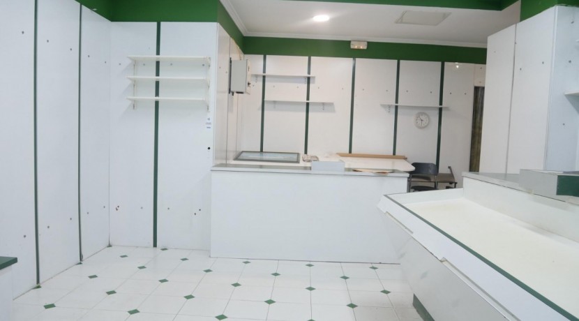 Local Comercial En Pleno Centro Con Cámara de Frío
