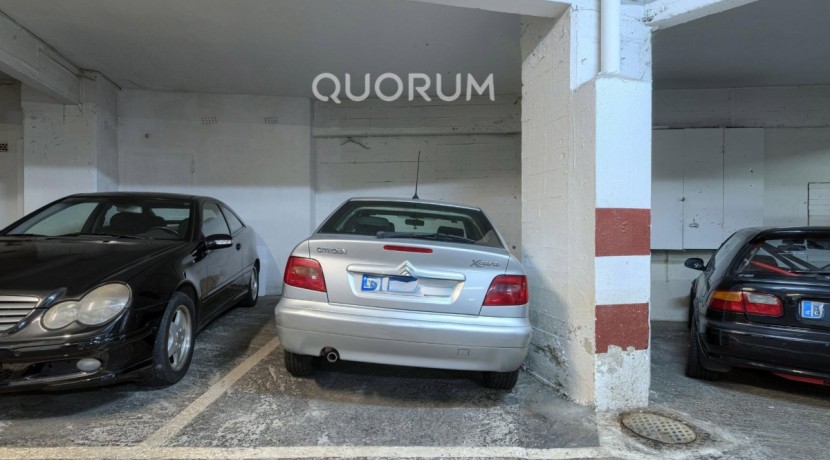 Parcela de Garaje En Venta En Zona Urbi