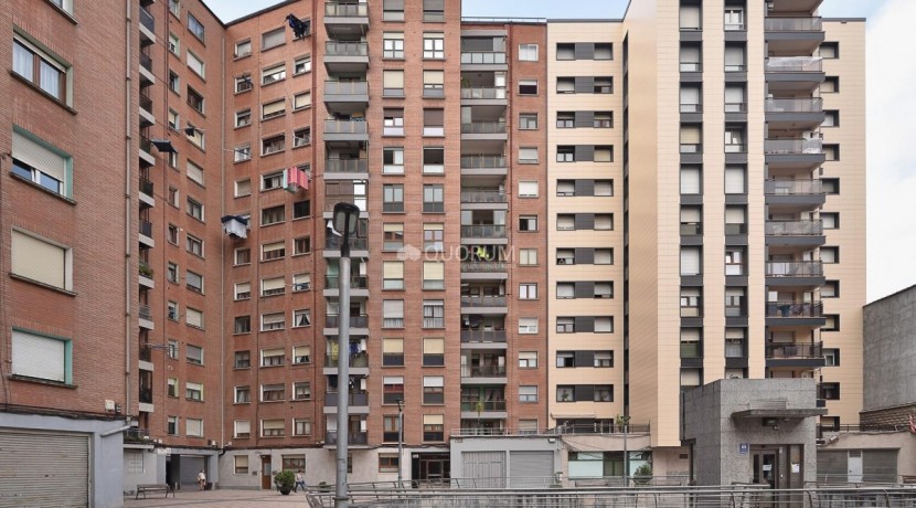 Parcela de Garaje En Venta En Zona Urbi