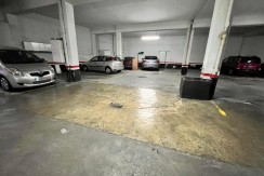 Parcela de Garaje Para Coche Mediano En Zona Pozokoetxe