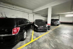 Parcela de Garaje Para Coche Mediano En Zona Pozokoetxe