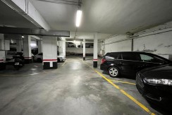 Parcela de Garaje Para Coche Mediano En Zona Pozokoetxe