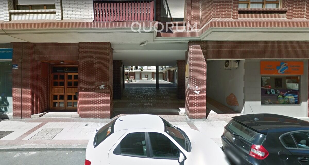 Trastero Amplio En El Centro De Etxebarri