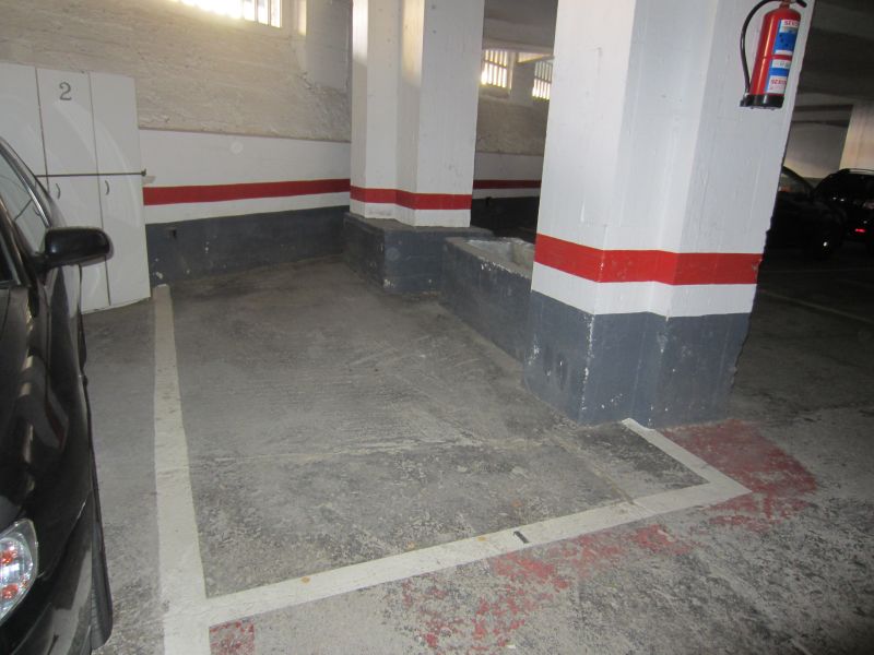 Parcela De Garaje En Zona Urbi