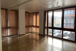 Amplias Oficinas En El Centro De Las Arenas