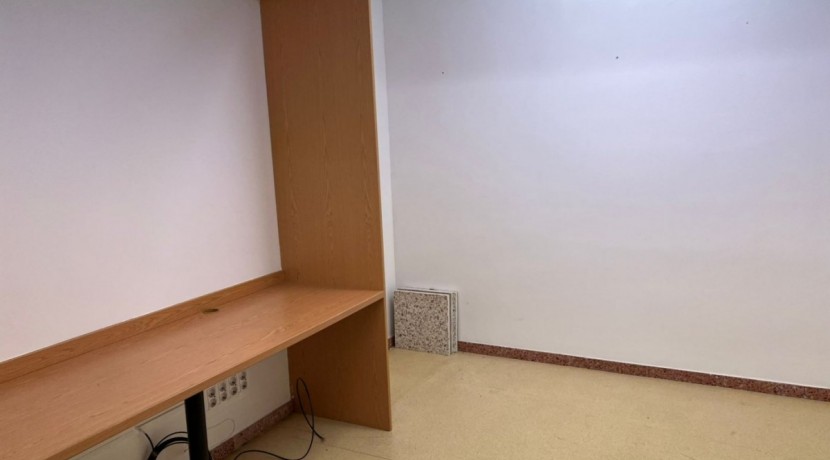 Amplias Oficinas En El Centro De Las Arenas
