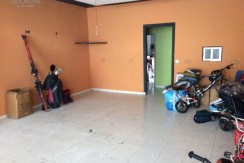 Local De 100 M2 En Zabalgane