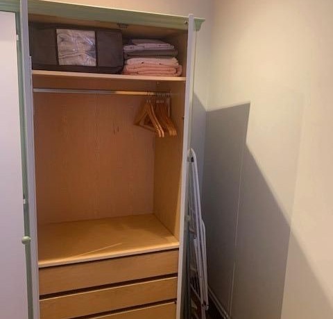 Piso De Habitaciones Y Balcón En Santutxu