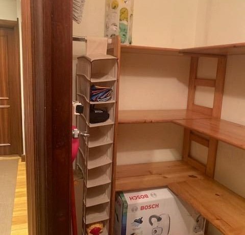 Piso De Habitaciones Y Balcón En Santutxu