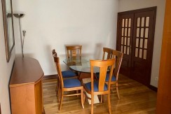 Piso De Habitaciones Y Balcón En Santutxu