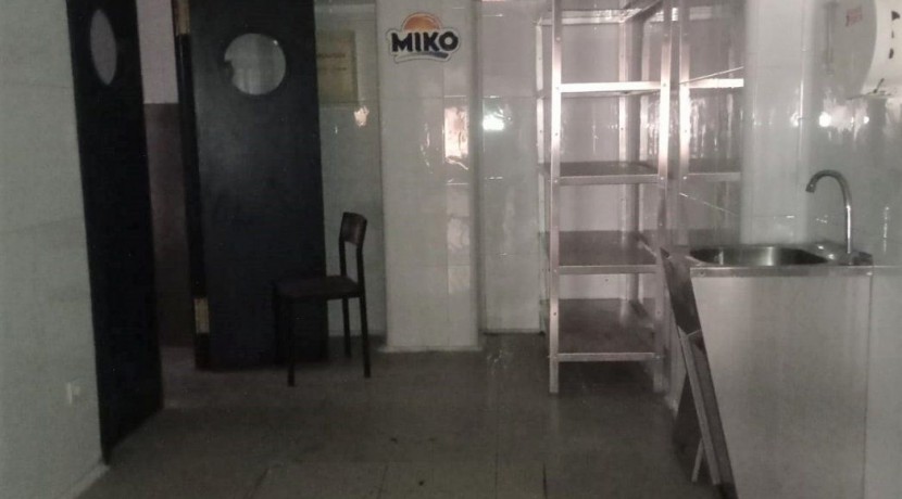 Se Vende Local Comercial Amplio Céntrico En Barakaldo