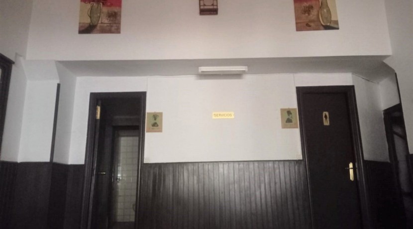 Se Vende Local Comercial Amplio Céntrico En Barakaldo