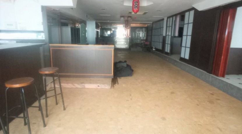 Se Vende Local Comercial Amplio Céntrico En Barakaldo