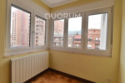 Vivienda Para Actualizar  De 3 Hab Junto al Puente de Deusto
