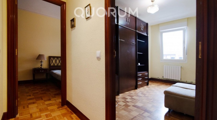 Vivienda Para Actualizar  De 3 Hab Junto al Puente de Deusto