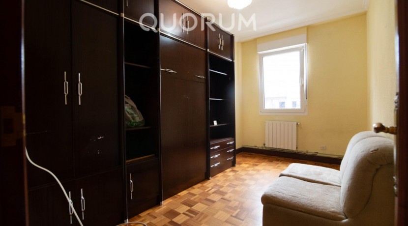 Vivienda Para Actualizar  De 3 Hab Junto al Puente de Deusto