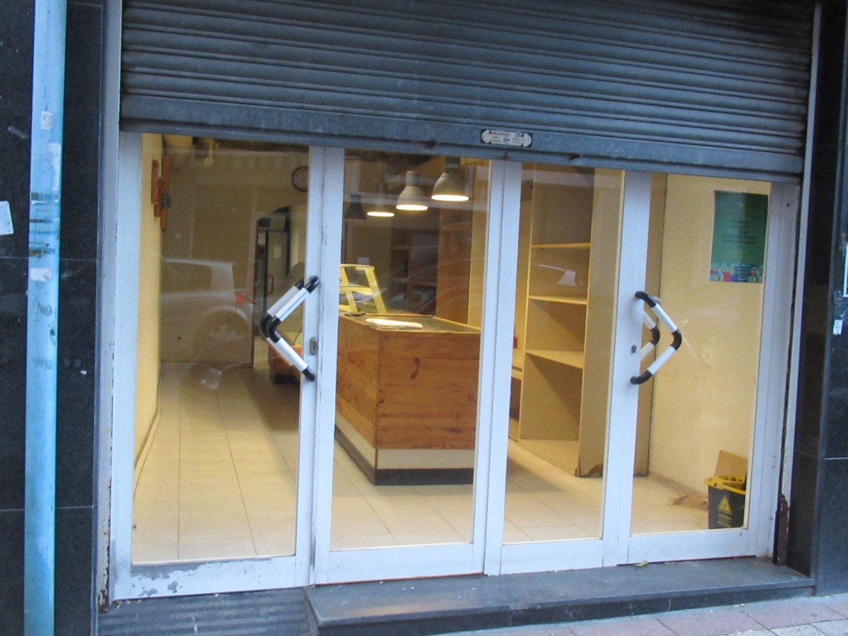 Local Acondicionado En El Centro De Usansolo