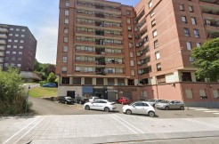 Amplio local diafano en el centro de San Miguel de Basauri. Acceso directo con vehiculo