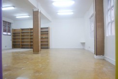 Amplio Local En Muy Buena Zona Con 20 m De Fachada Delantera y 20 m De Fachada Trasera