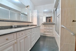 Espectacular Vivienda de 250m Próxima al Parque