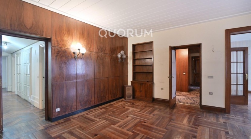 Espectacular Vivienda de 250m Próxima al Parque