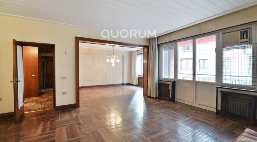 Espectacular Vivienda de 250m Próxima al Parque