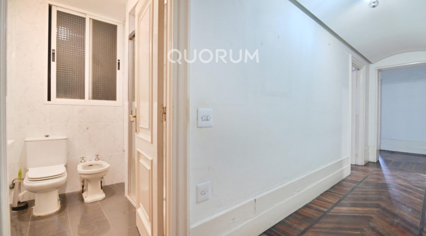 Espectacular Vivienda de 250m Próxima al Parque