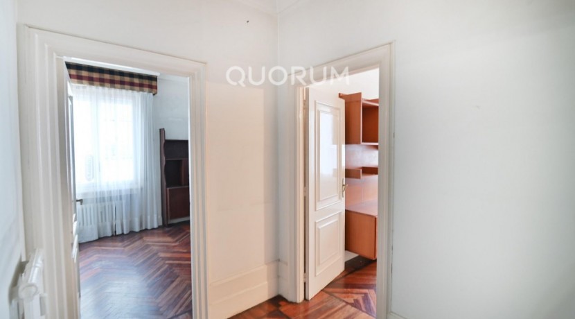 Espectacular Vivienda de 250m Próxima al Parque