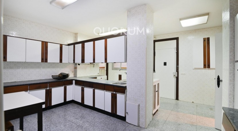Espectacular Vivienda de 250m Próxima al Parque