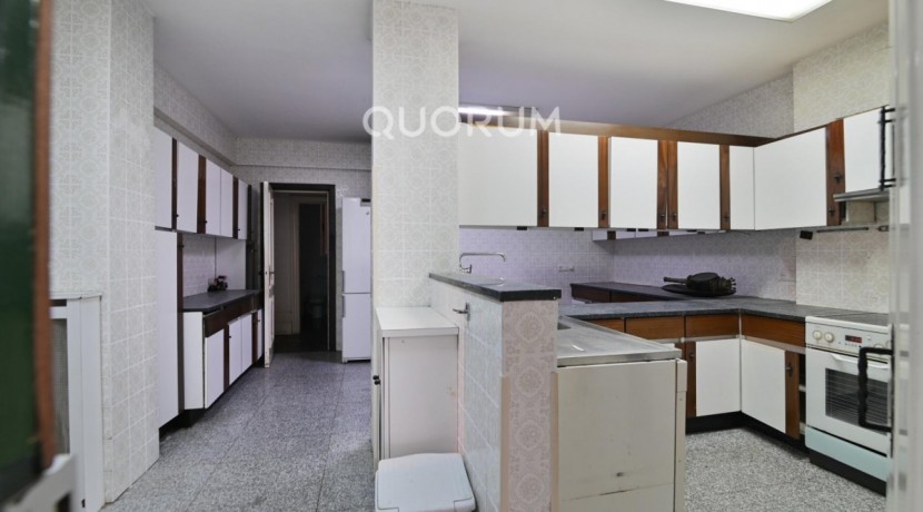 Espectacular Vivienda de 250m Próxima al Parque