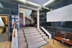 Espectacular Vivienda de 250m Próxima al Parque