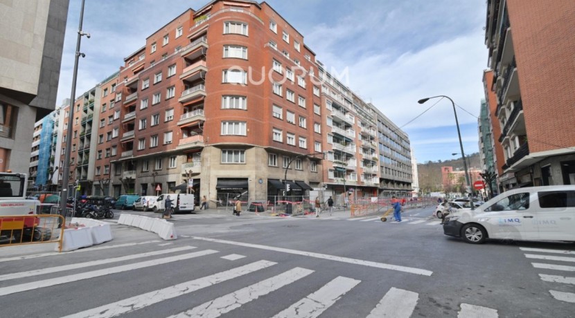 Espectacular Vivienda de 250m Próxima al Parque