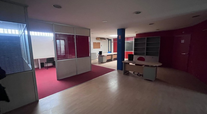 Oficina en venta tras el ayuntamiento