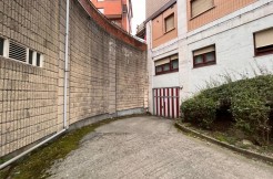 Parcela de Garaje Con Buena Maniobra En San Miguel