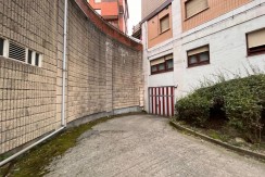 Parcela de Garaje Con Buena Maniobra En San Miguel