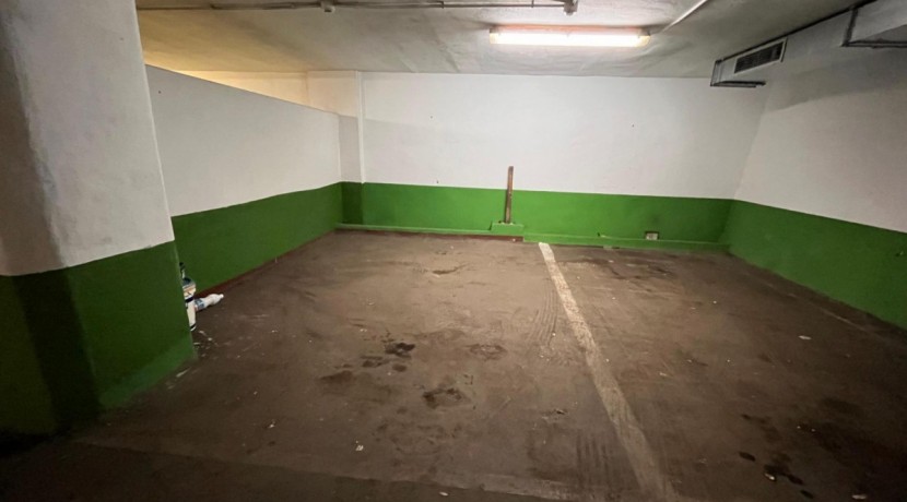 Parcela de Garaje Con Buena Maniobra En San Miguel