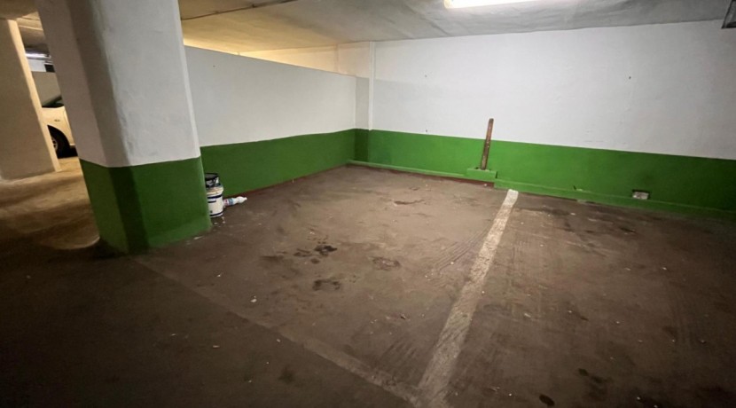 Parcela de Garaje Con Buena Maniobra En San Miguel