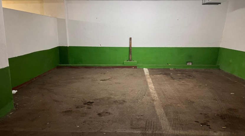 Parcela de Garaje Con Buena Maniobra En San Miguel