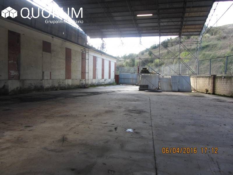 Nave en Trapagaran