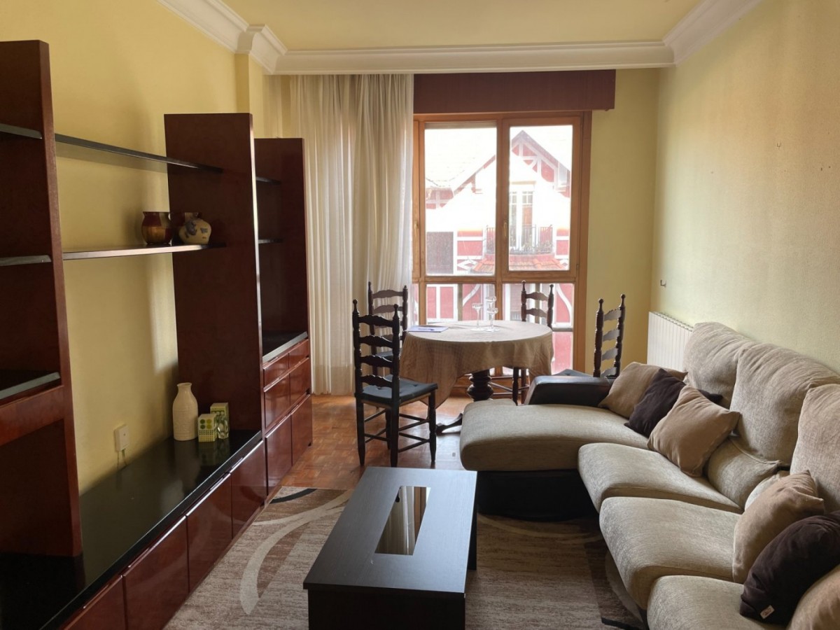 Vivienda luminosa, con posibilidad de garaje