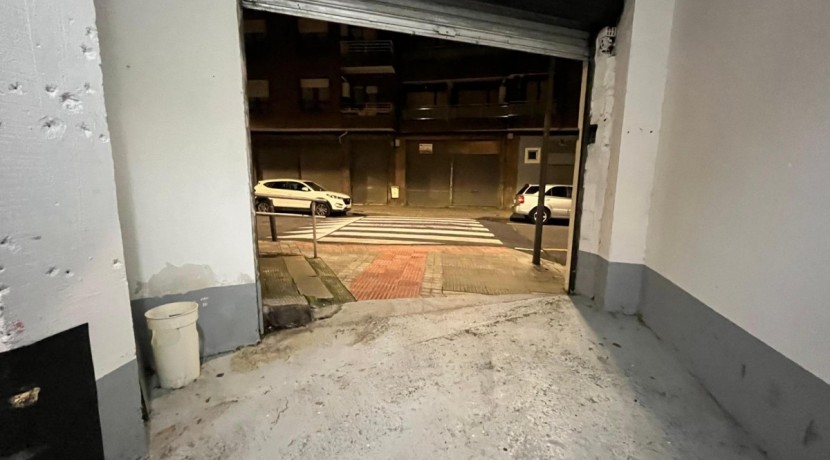 Local Diáfano Con Baño En Zona Ariz