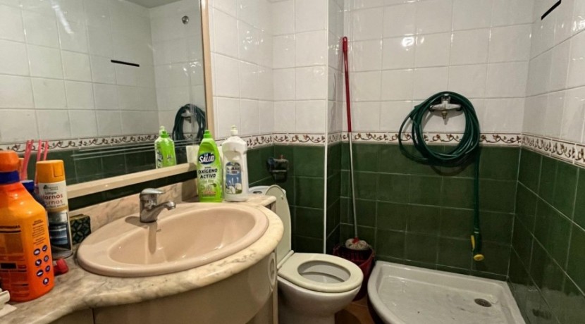 Local Diáfano Con Baño En Zona Ariz