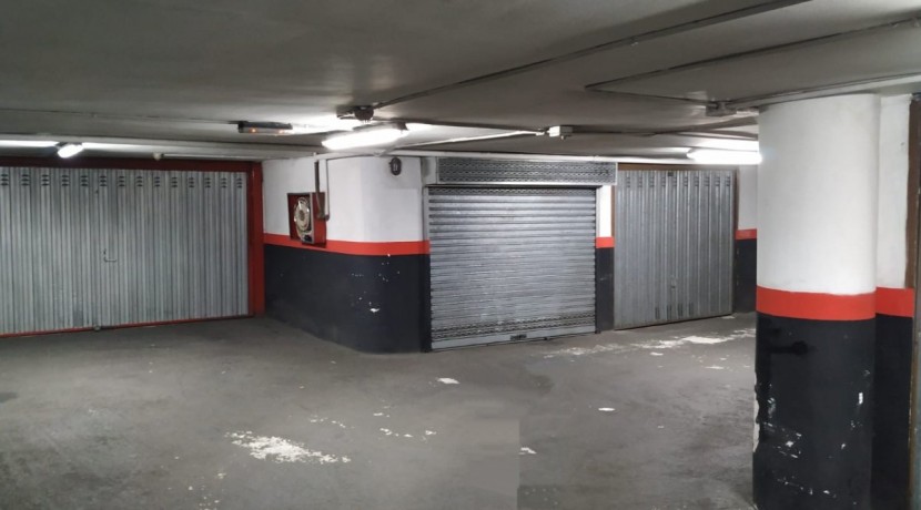 Parcela Amplia con trastero Cerrada En Zona Kalero