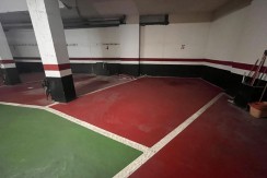 Parcela de Garaje Para Coche Grande En Zona Burros-Estación