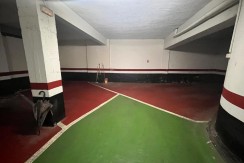 Parcela de Garaje Para Coche Grande En Zona Burros-Estación
