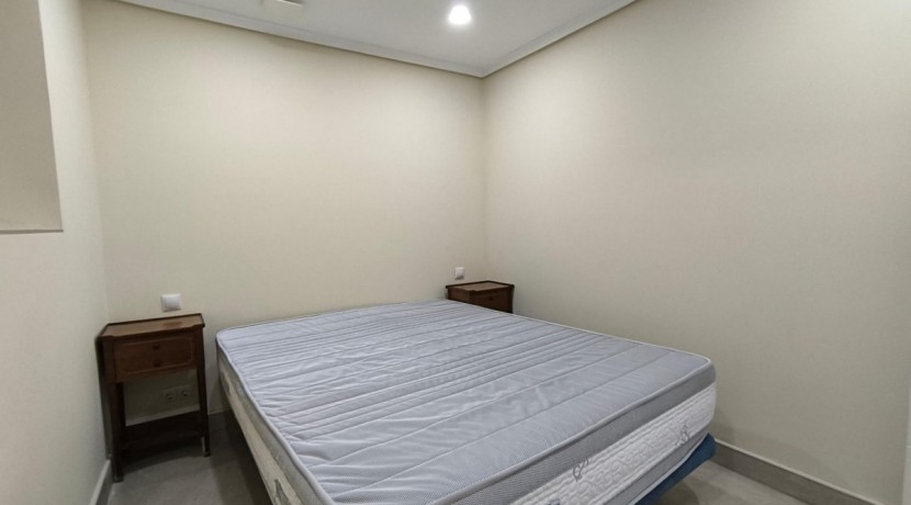 Piso Para Entrar A Vivir De 3 Dormitorios Al lado del Metro del Ayuntamiento